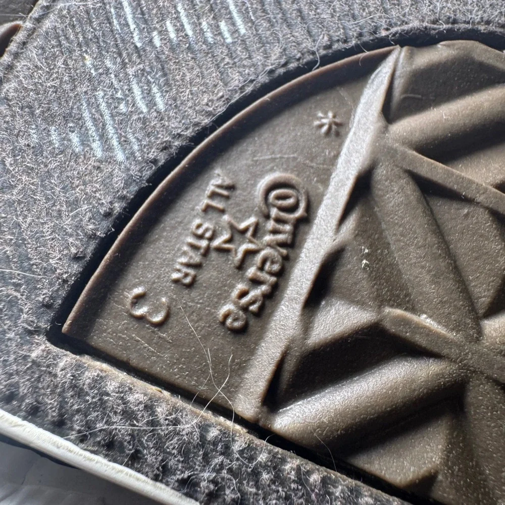 Converse gently used
